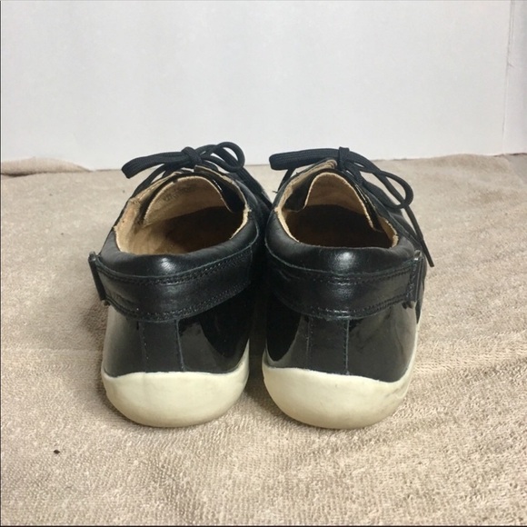 Gorgeous Naturalizer sneakers - Picture 4 of 7